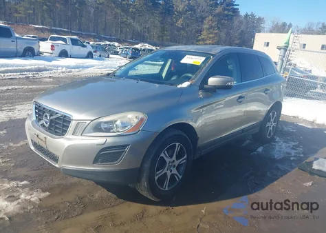 2013 Volvo Xc60 T6 z USA, uszkodzony, nr VIN YV4902DZ6D2410157